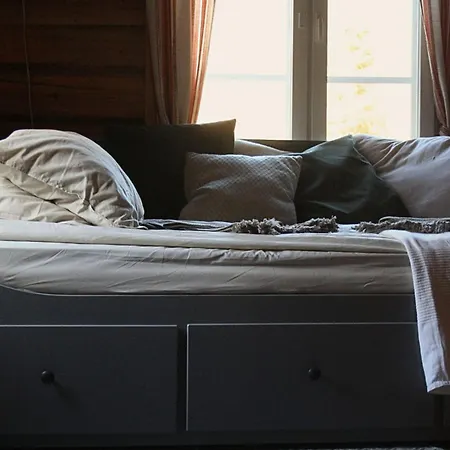 Maalaistalot Kotatuli Forest *